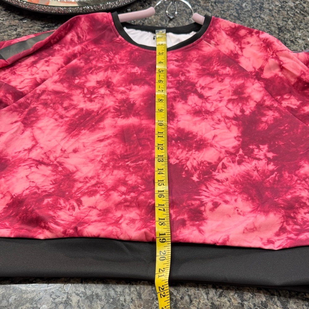 Zumba Fitness strong Hot Pink Tie-Dye Crewneck Sweatshirt with Black Accents EUC - Picture 11 of 12